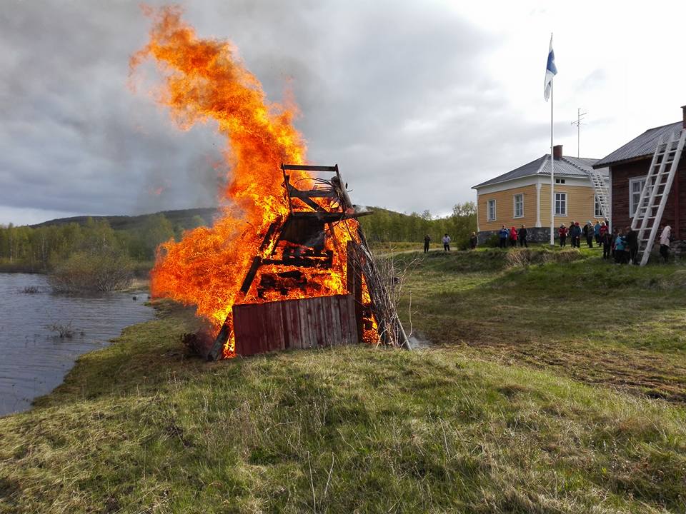 kokko rannassa