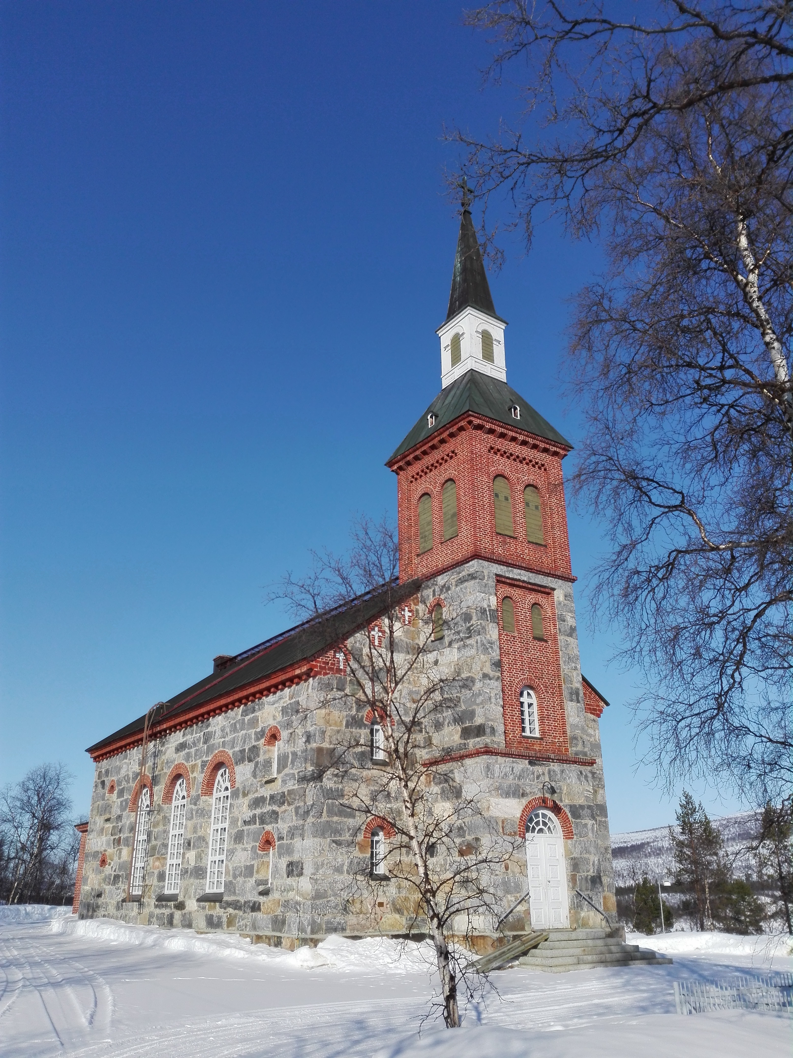 Utsjoen kirkko Utsjoen kirkkorakennus